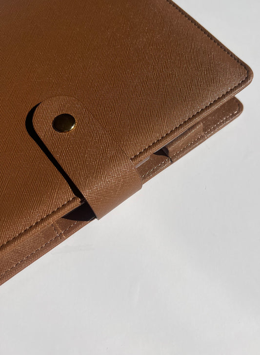 Tan parent organiser to help reduce decision fatigue